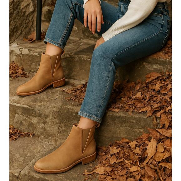 Nisolo Everyday Chelsea Boots Almond Distressed Matte Leather Women’s Size 10 - Picture 1 of 11